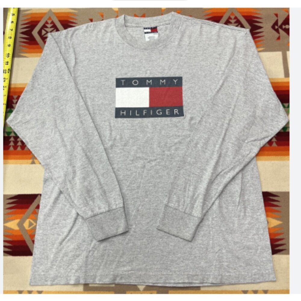 NWOT Tommy Hilfiger long sleeved heather grey t-shirt--XL-314
